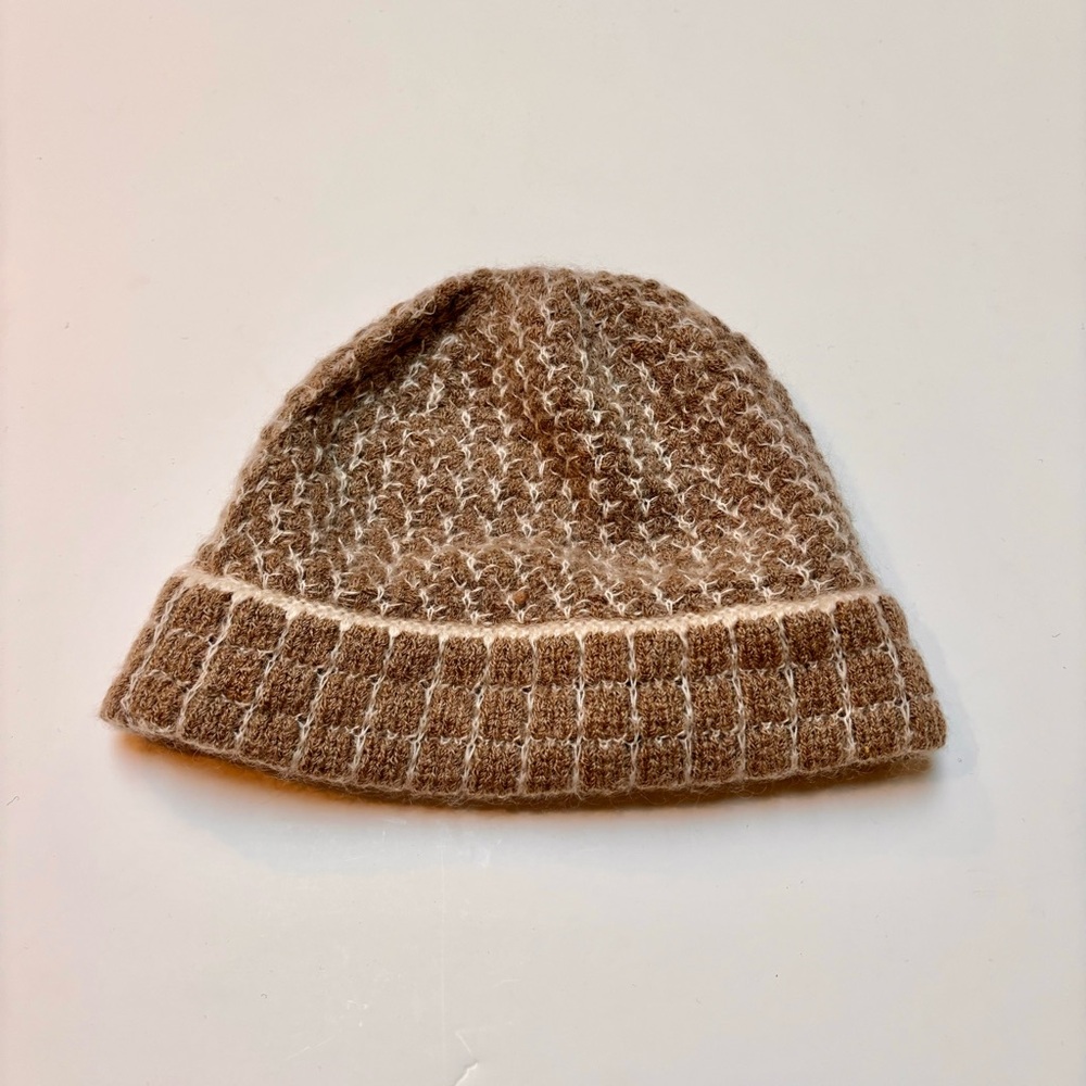 Louis Vuitton Knit Cap New without tags.

*One size fits most